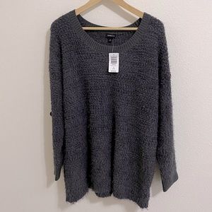 (NWT) TORRID - FUZZY DROP SHOULDER PULLOVER SWEATER